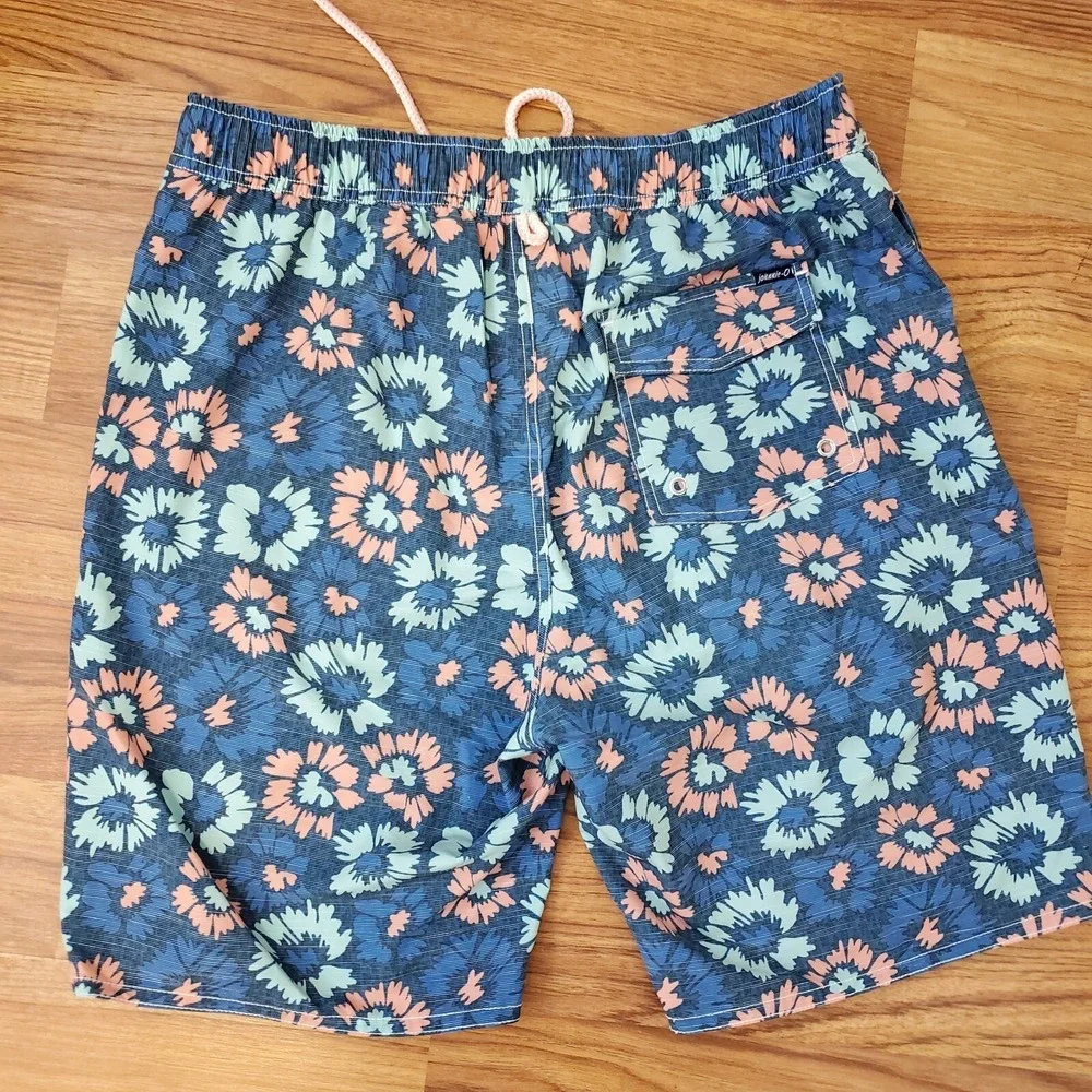 Johnnie-O floral Swim Trunks Mens Sz M Board Shorts (liner removed) Beach ~READ‎